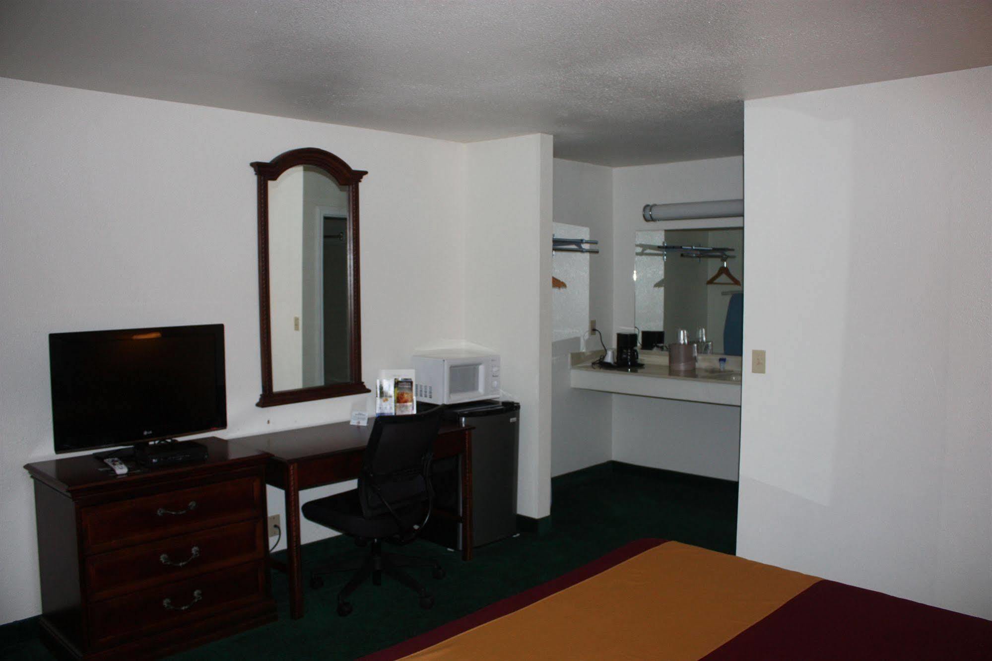 Value Inn & Suites Redding Ngoại thất bức ảnh