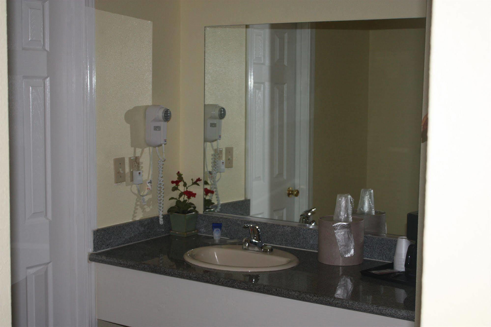 Value Inn & Suites Redding Ngoại thất bức ảnh