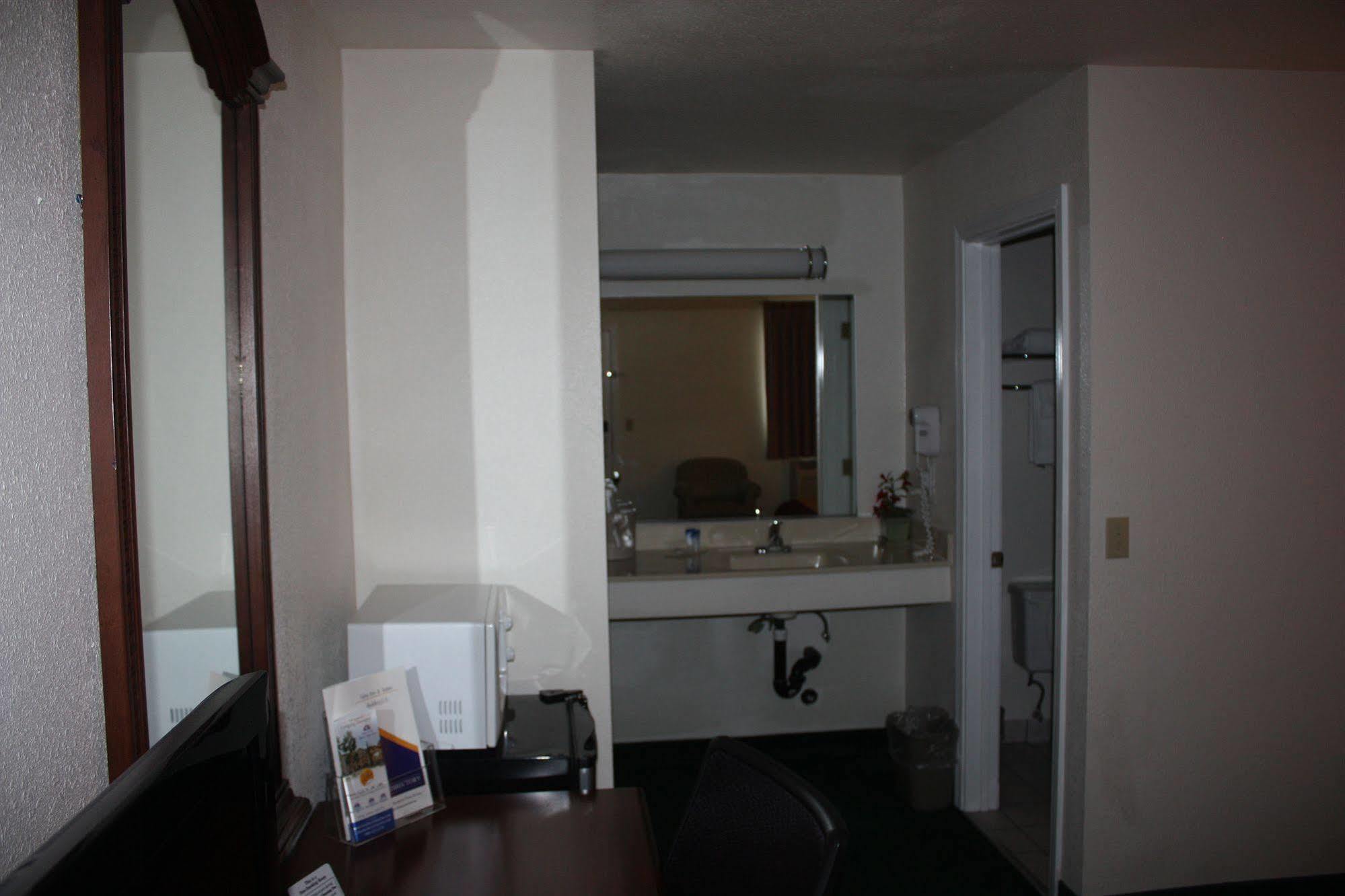 Value Inn & Suites Redding Ngoại thất bức ảnh