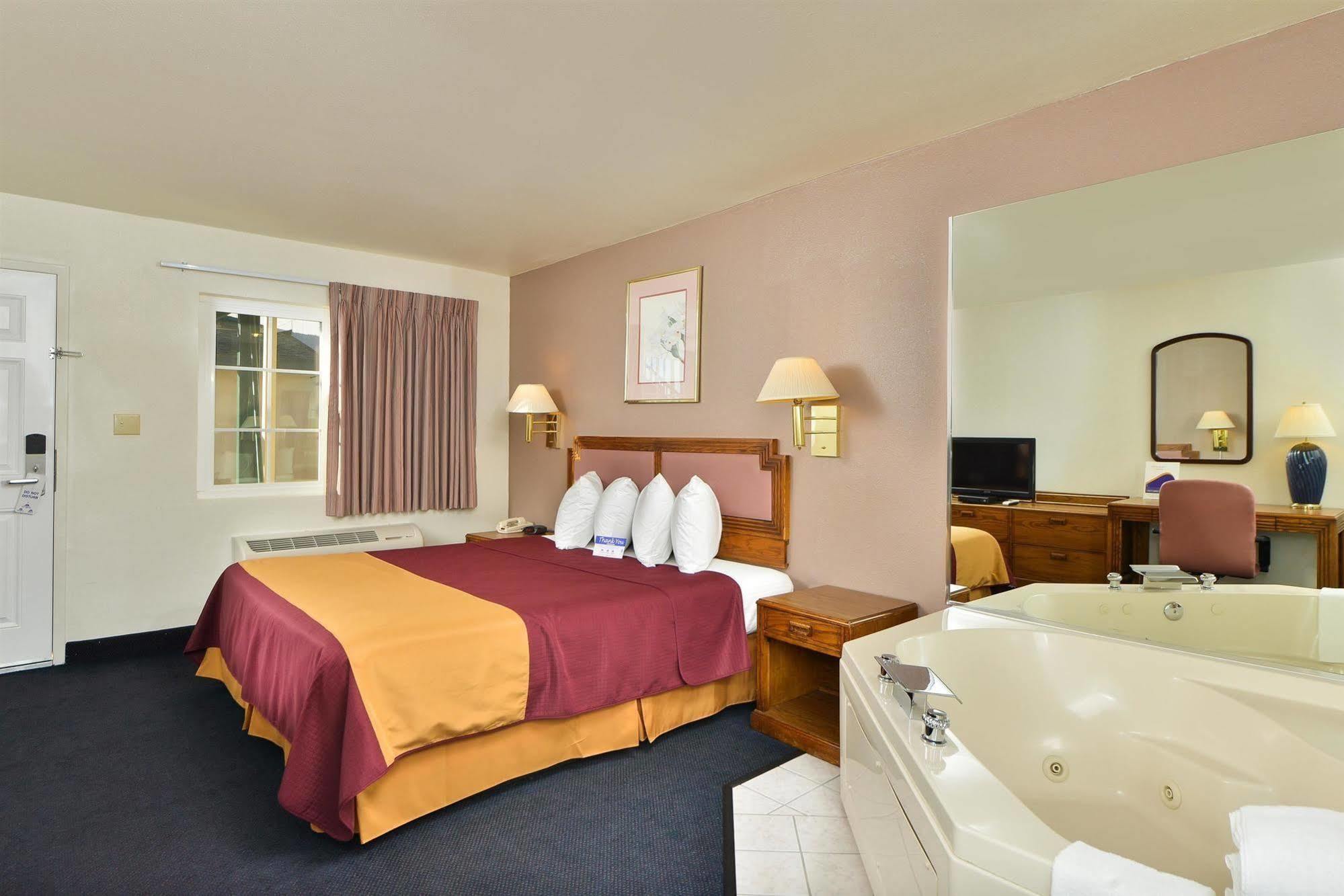 Value Inn & Suites Redding Ngoại thất bức ảnh