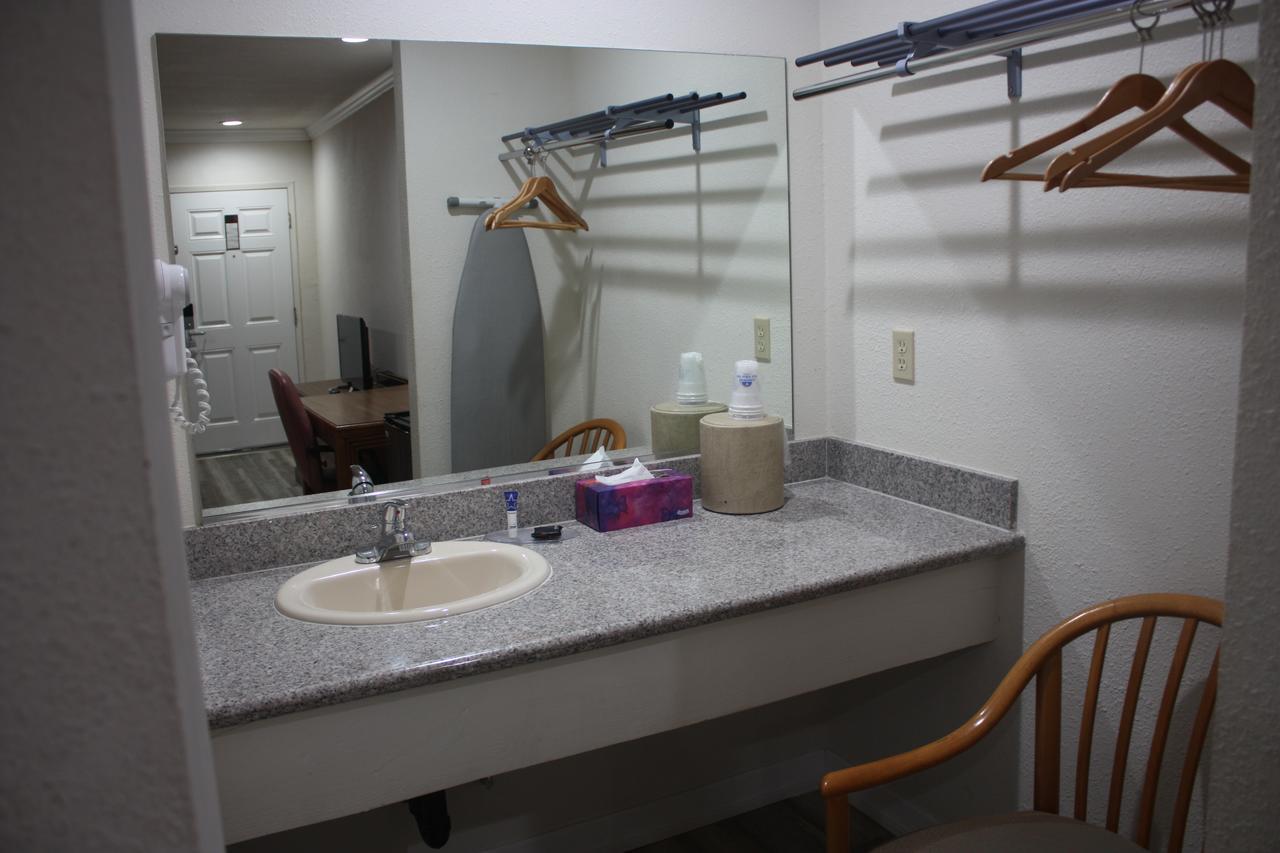 Value Inn & Suites Redding Ngoại thất bức ảnh